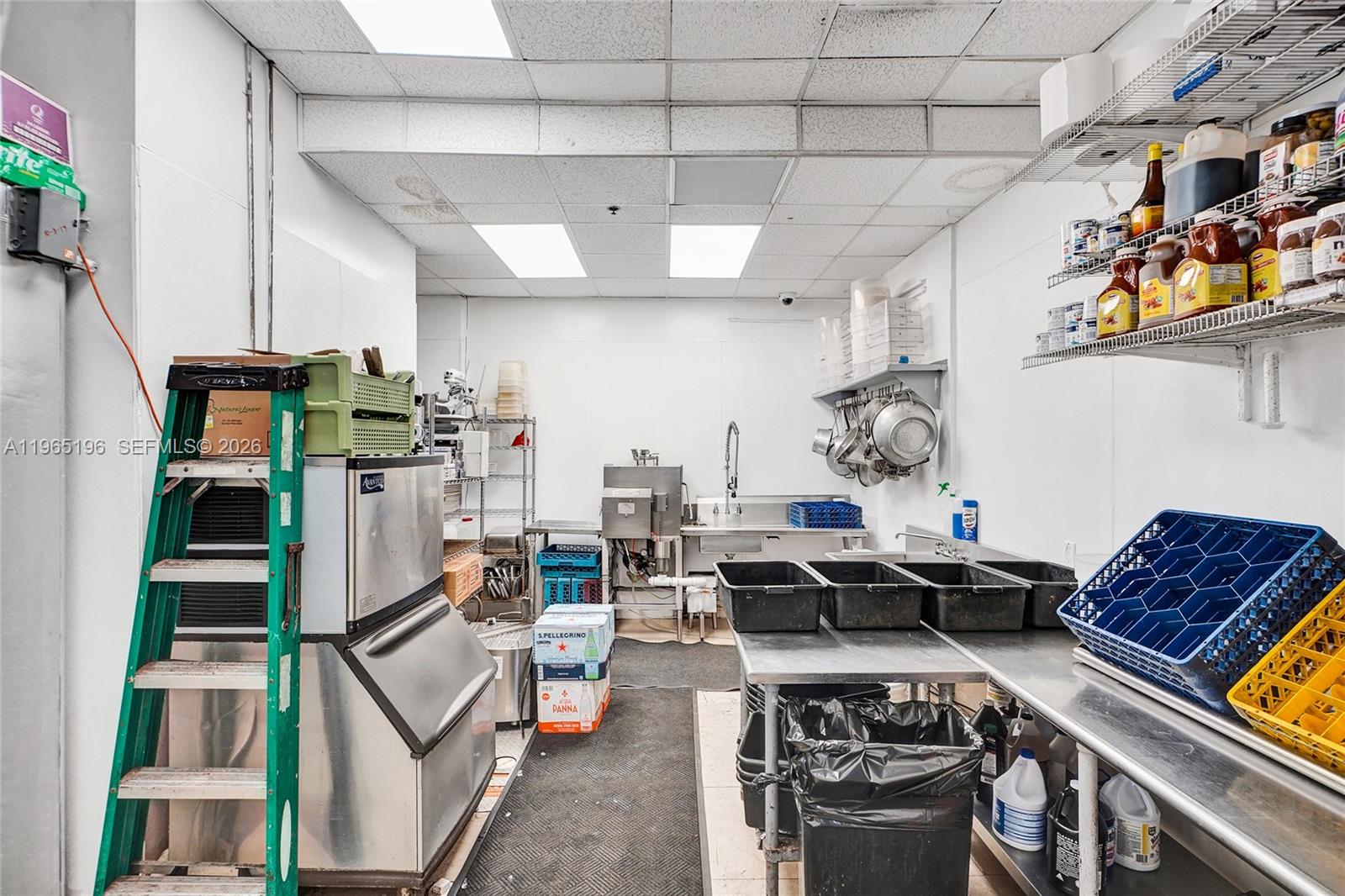   /   кв.футов $ 2026-02-13 0 Фото