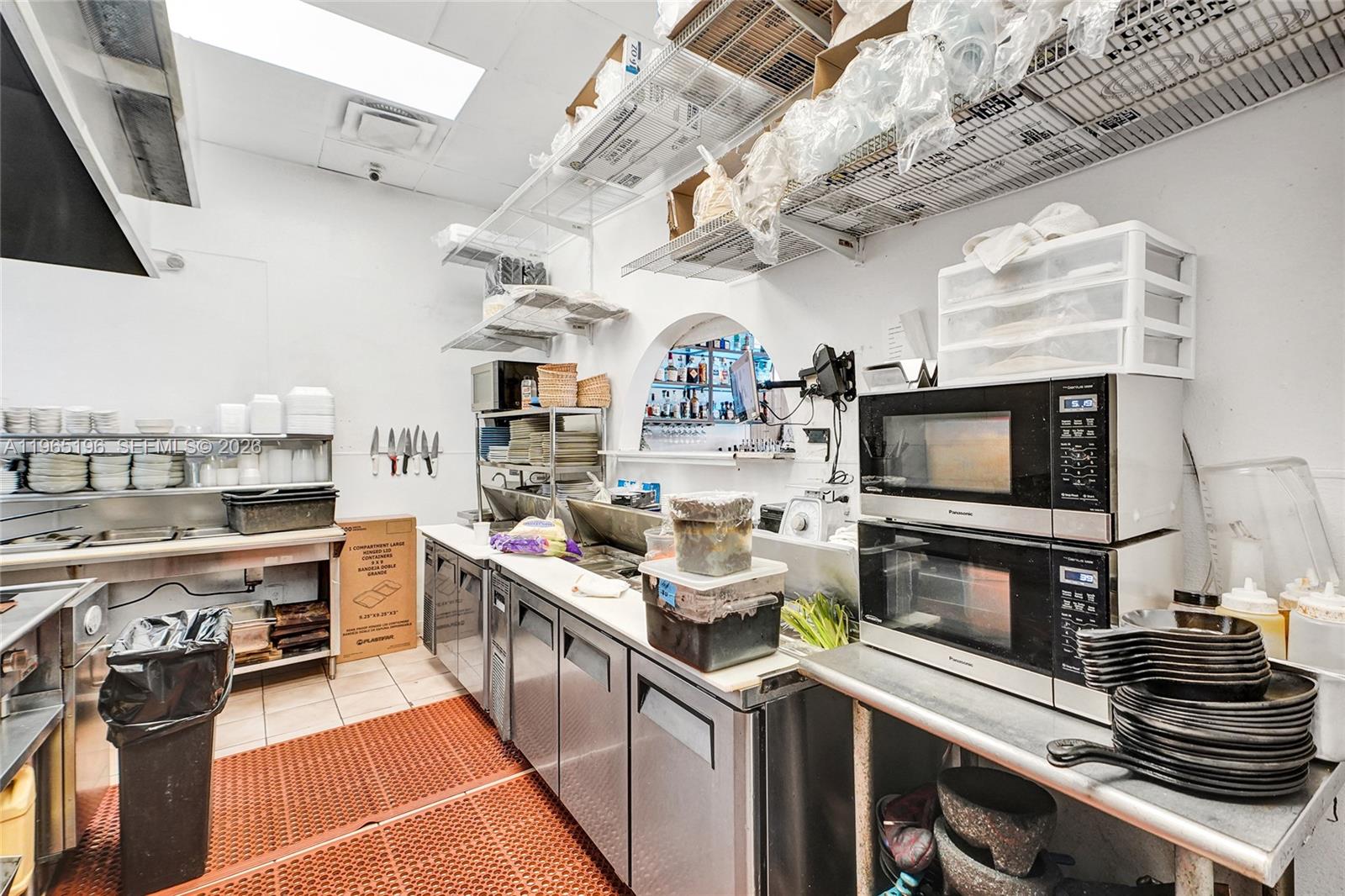   /   кв.футов $ 2026-02-13 0 Фото