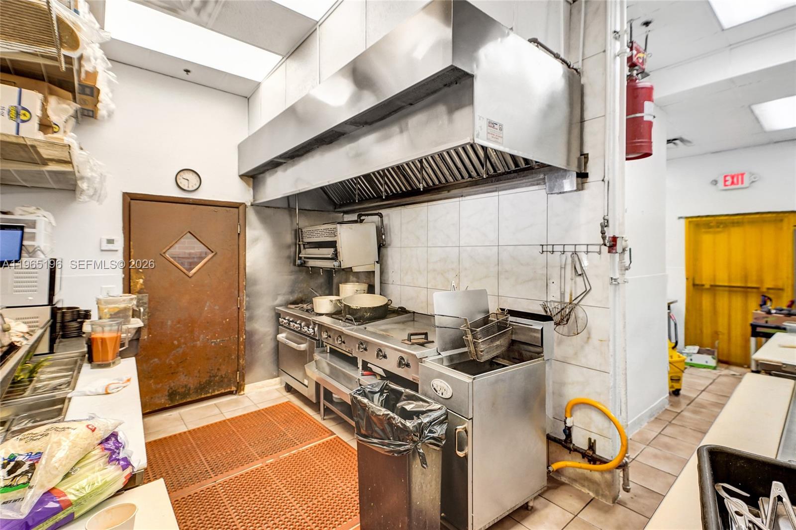   /   кв.футов $ 2026-02-13 0 Фото