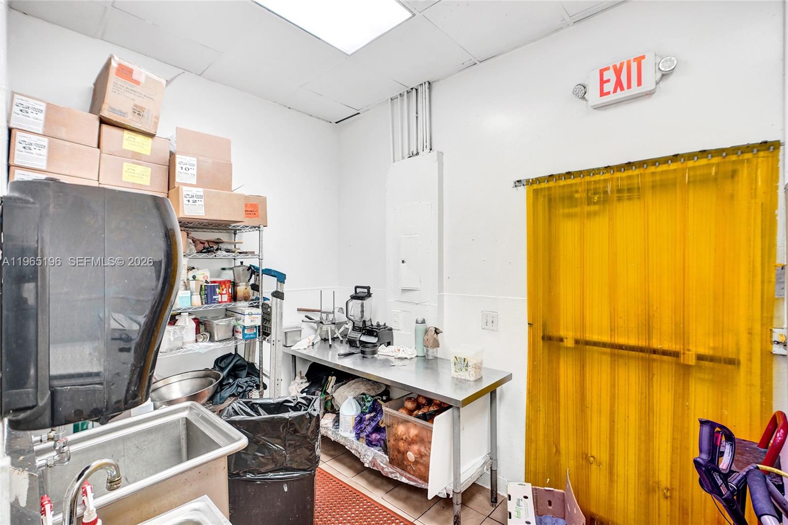   /   кв.футов $ 2026-02-13 0 Фото