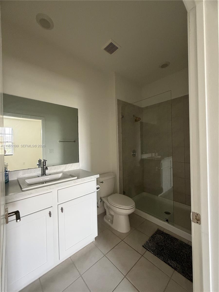 1137 3 / 3 1466 sq. ft. $ 2026-02-13 0 Photo