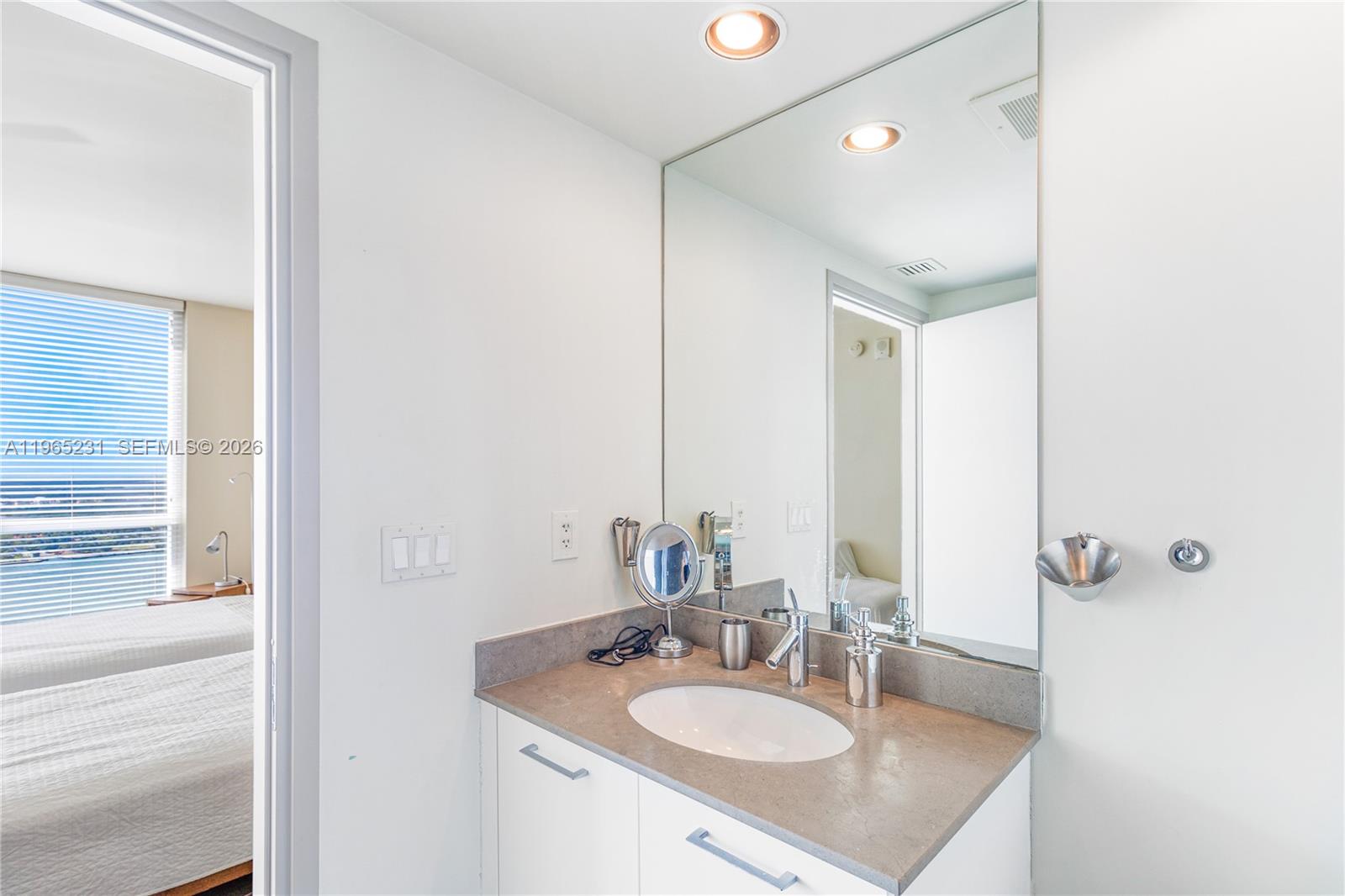 Photo of 450 Alton Rd  #3703, Miami Beach, Florida, 33139 - 