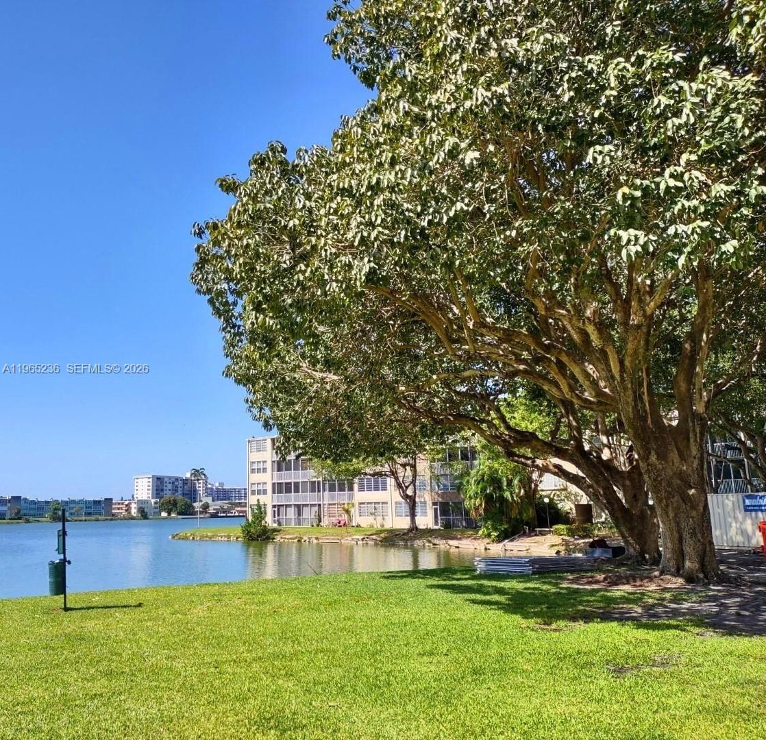 See details 315-1 1 / 1 909 sq. ft. $ 2026-02-13 0 Photo