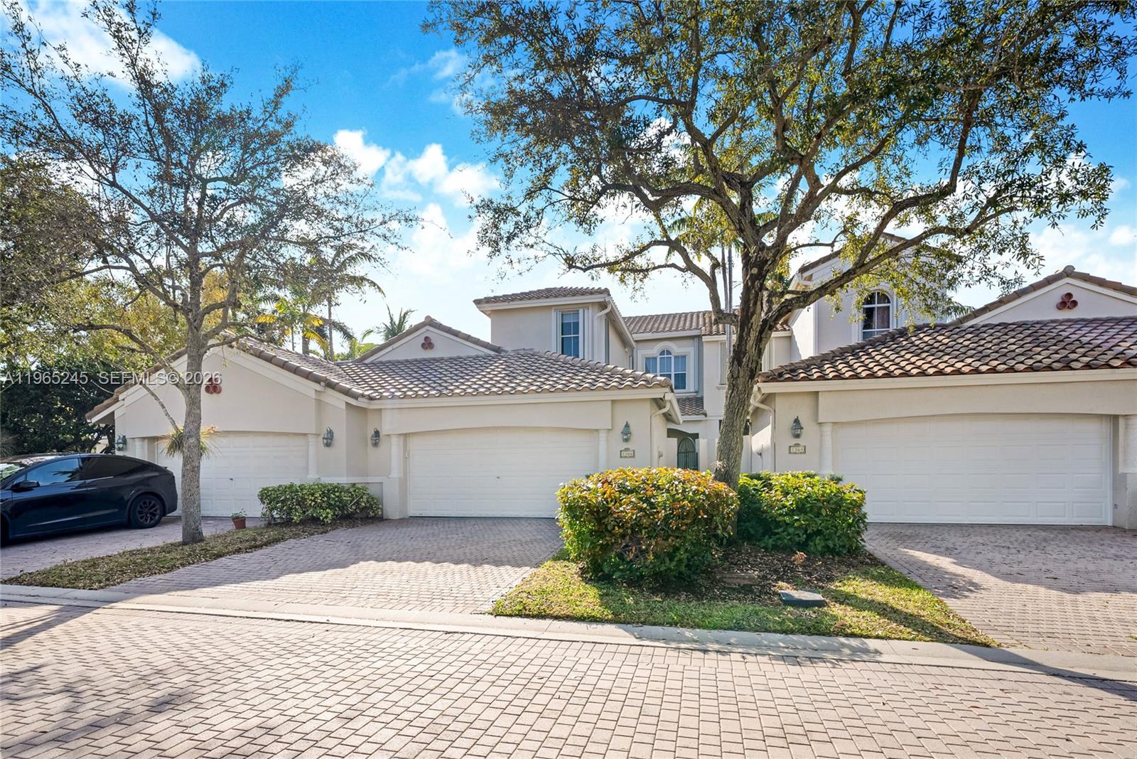 Photo of 1366 Harbor Vw W  (1366), Hollywood, Florida, 33019 - 