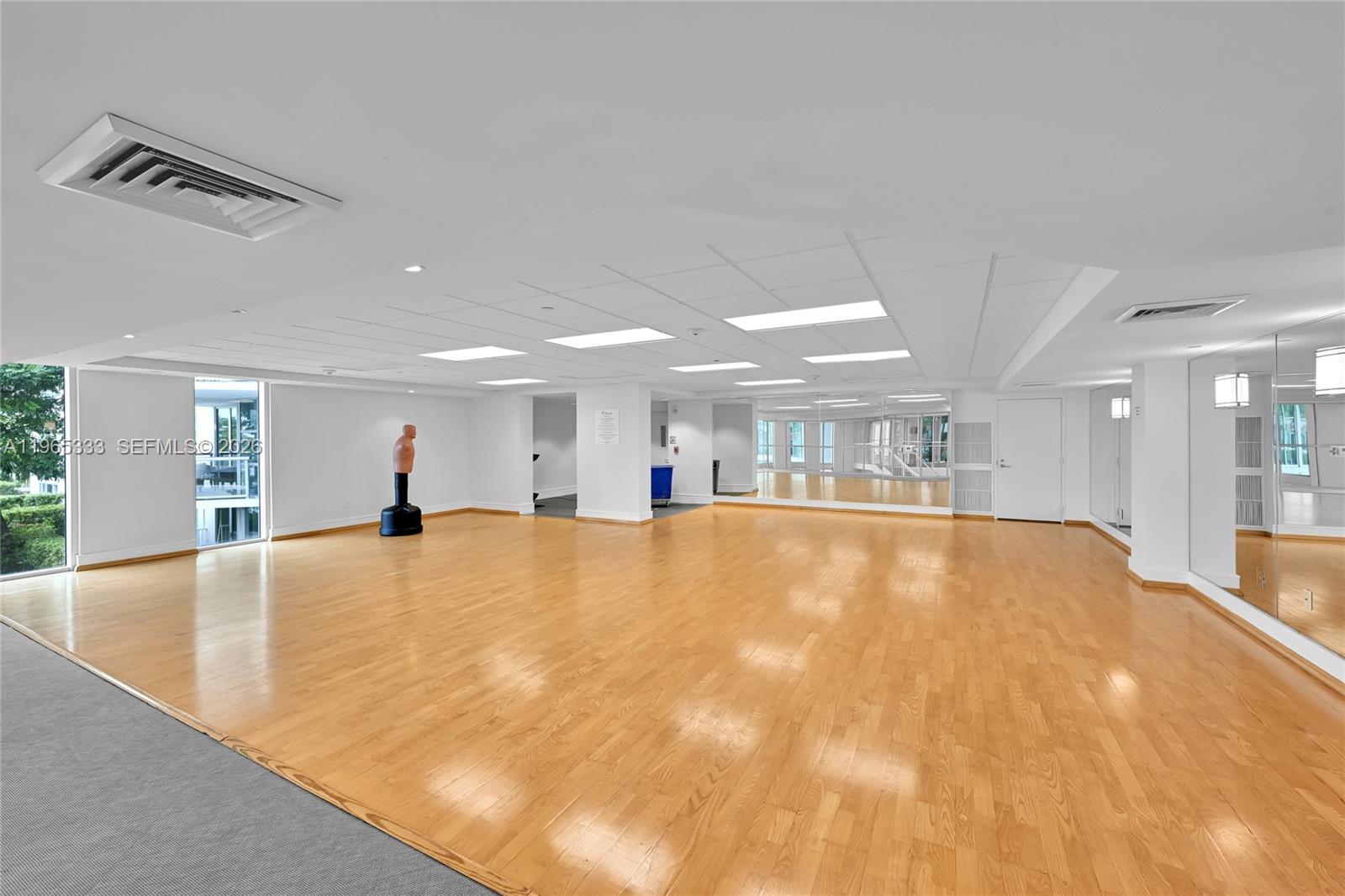 Photo of 3131 188th St  #2-1107, Aventura, Florida, 33180 - 