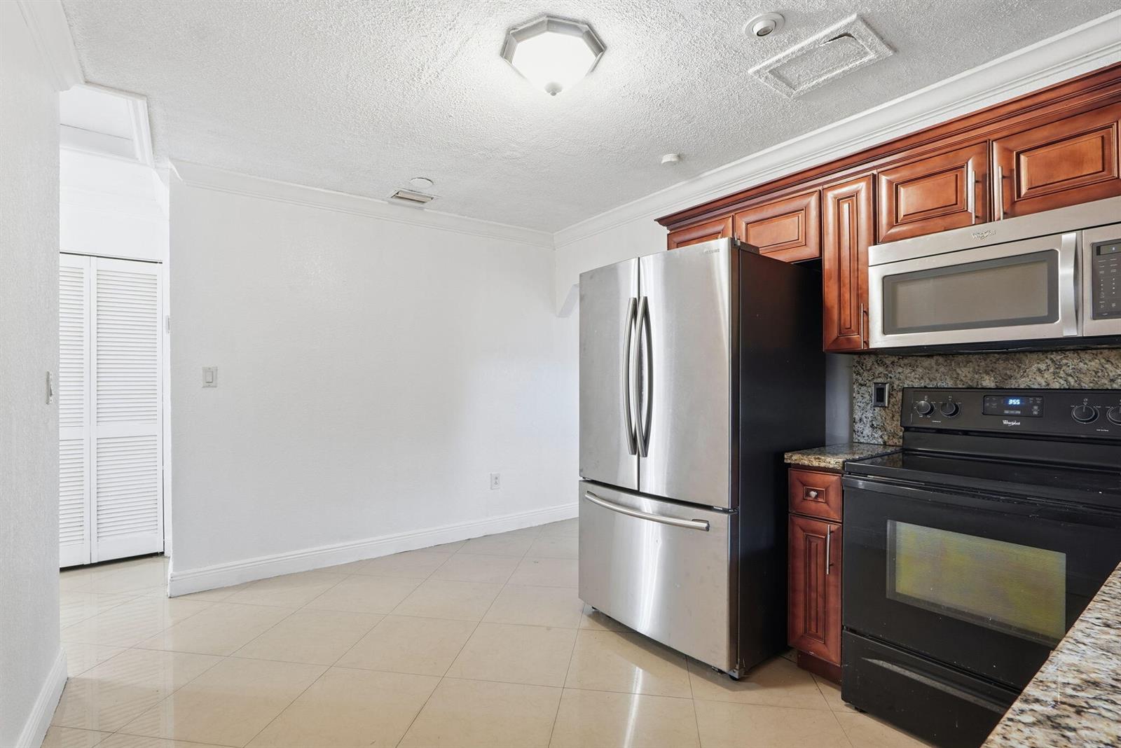 Ver detalles 1-2 / 2 1684 sq. ft. $ 2026-04-07 0 foto
