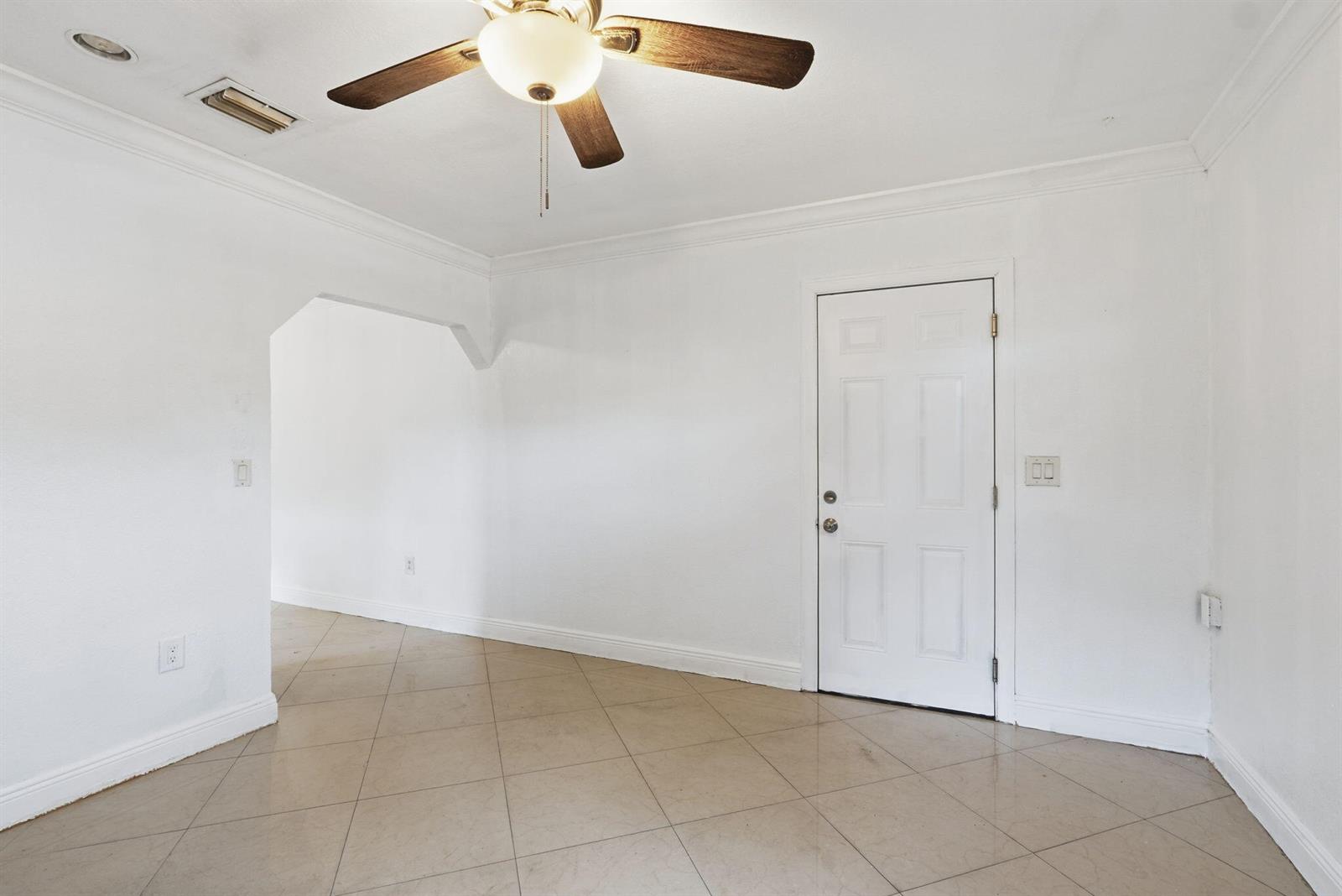 Ver detalles 1-2 / 2 1684 sq. ft. $ 2026-04-07 0 foto