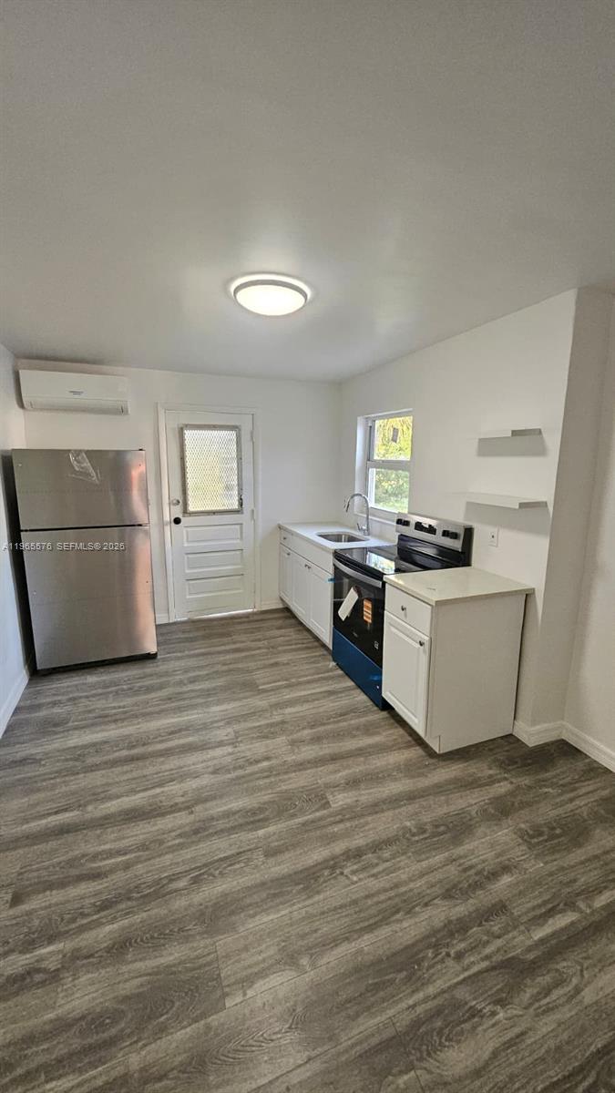   /  2355 sq. ft. $ 2026-02-14 0 foto