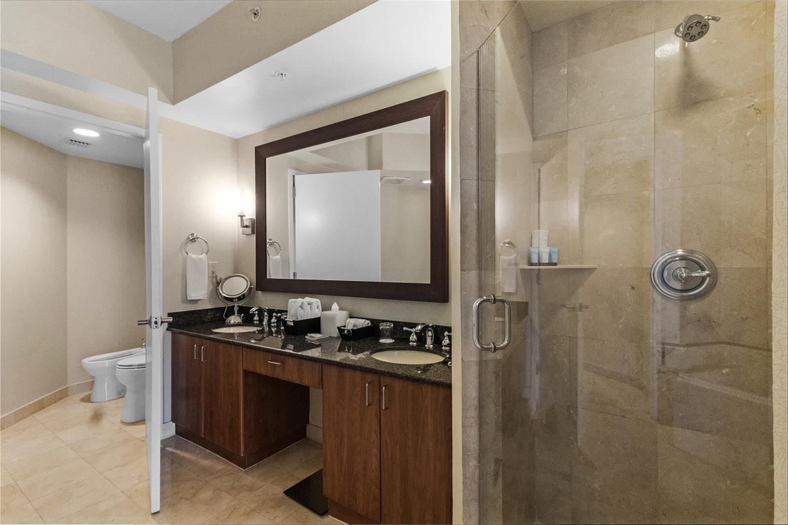 Ver detalles / 0 1021 sq. ft. $ 2026-06-21 0 foto