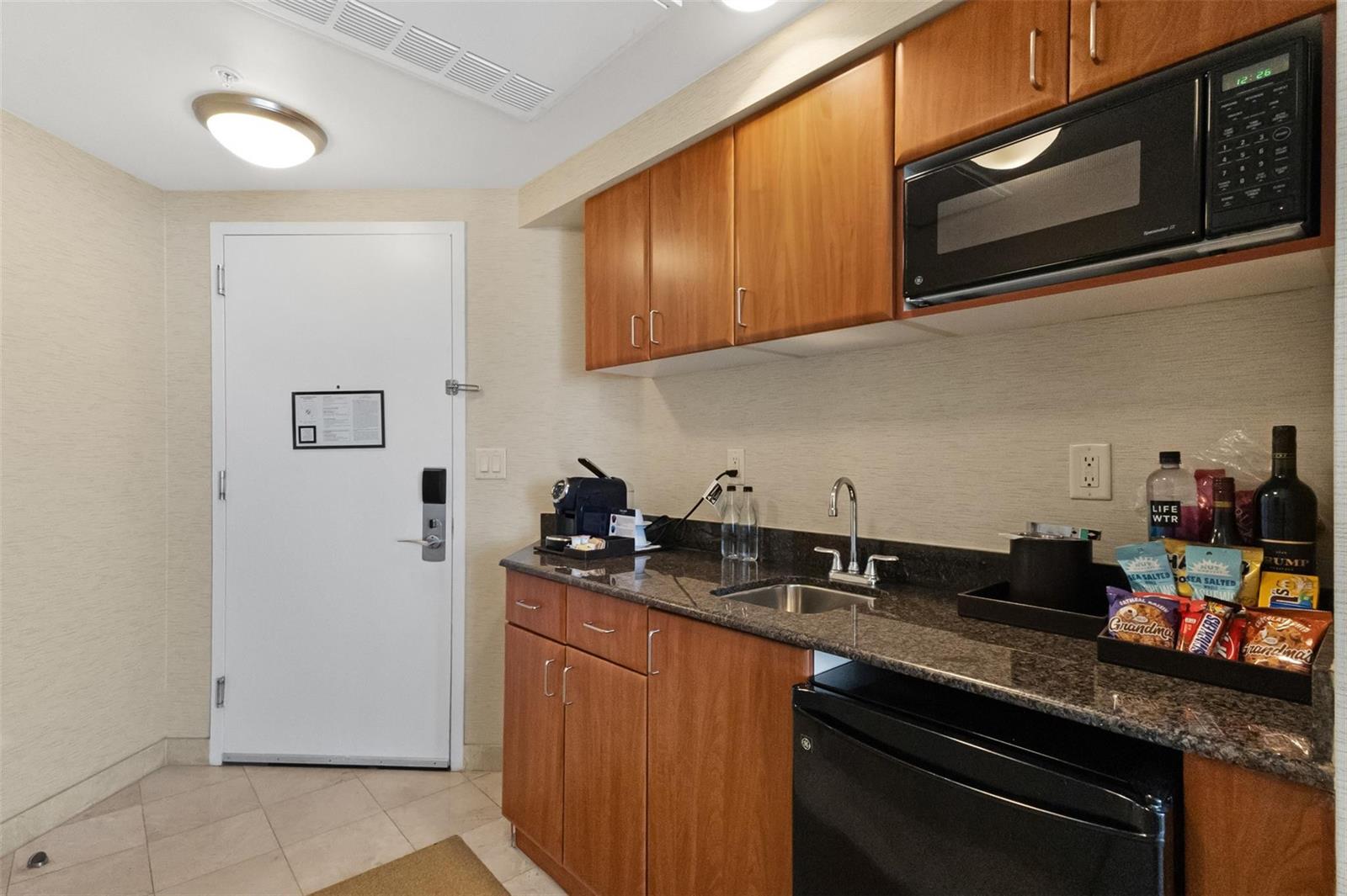 Ver detalles / 0 1021 sq. ft. $ 2026-06-21 0 foto