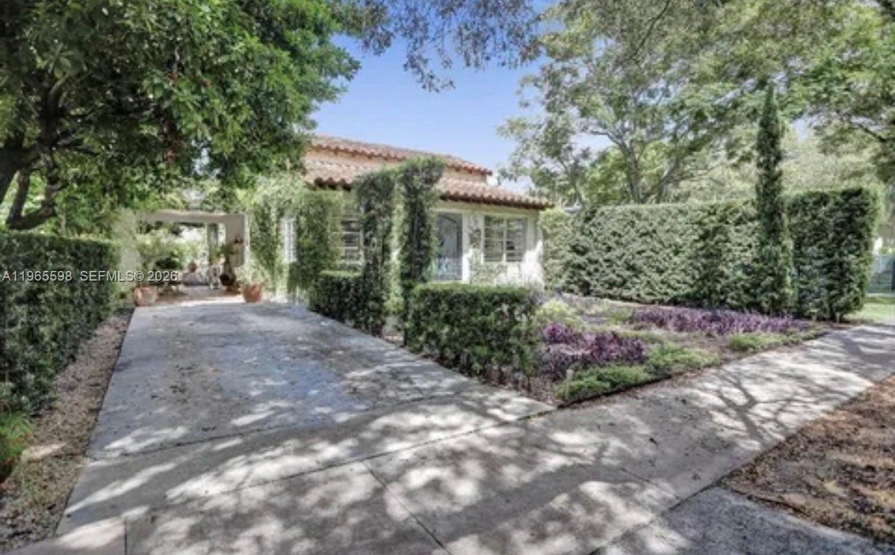 Ver detalles 1107 6 / 3 2965 sq. ft. $ 2026-02-14 0 foto