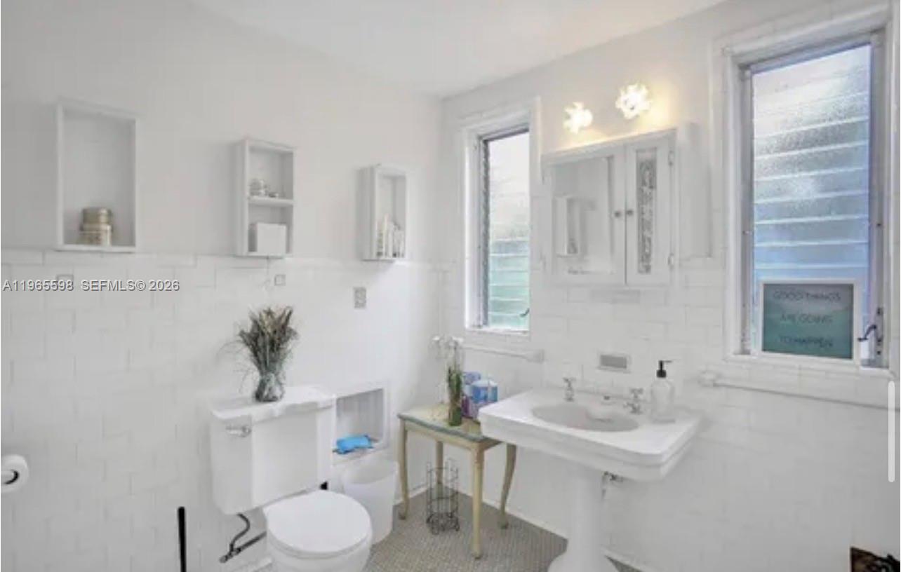 Ver detalles 1107 6 / 3 2965 sq. ft. $ 2026-02-14 0 foto