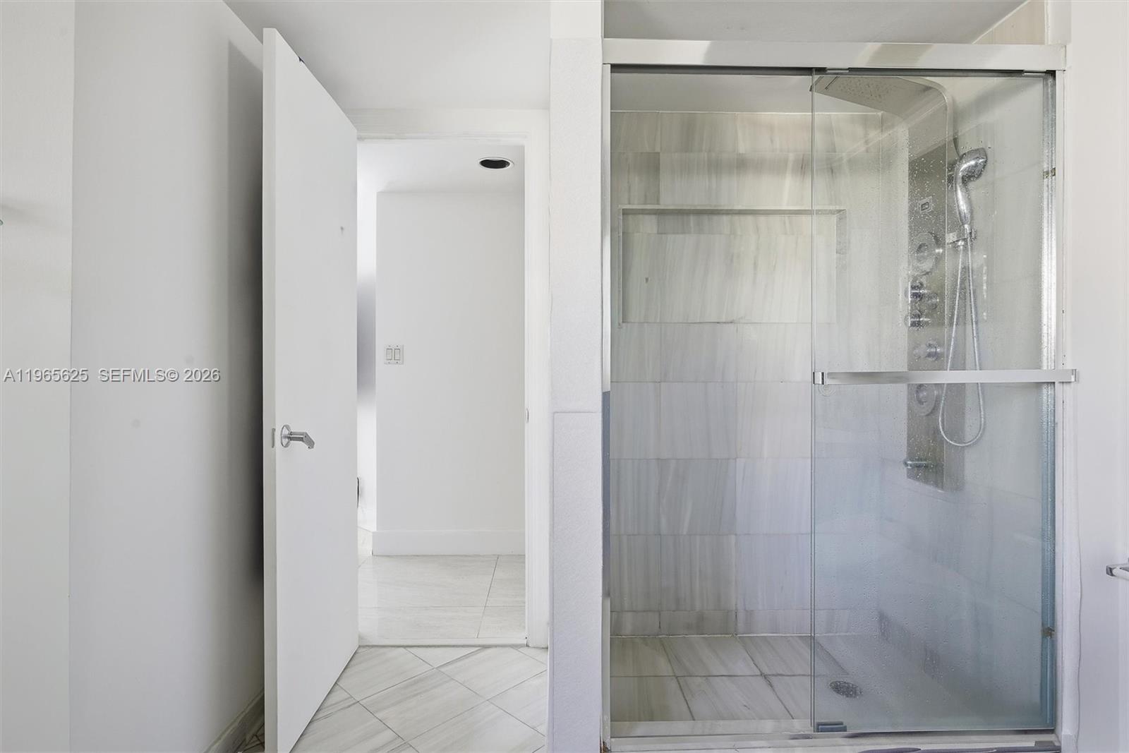 Photo of 16425 Collins Ave  #714, Sunny Isles Beach, Florida, 33160 - 