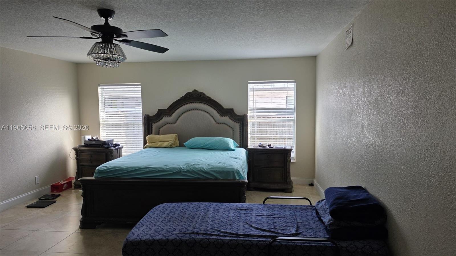 See details 825 4 / 2 2340 sq. ft. $ 2026-02-14 0 Photo