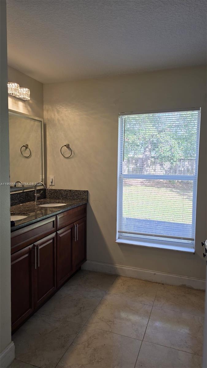 See details 825 4 / 2 2340 sq. ft. $ 2026-02-14 0 Photo