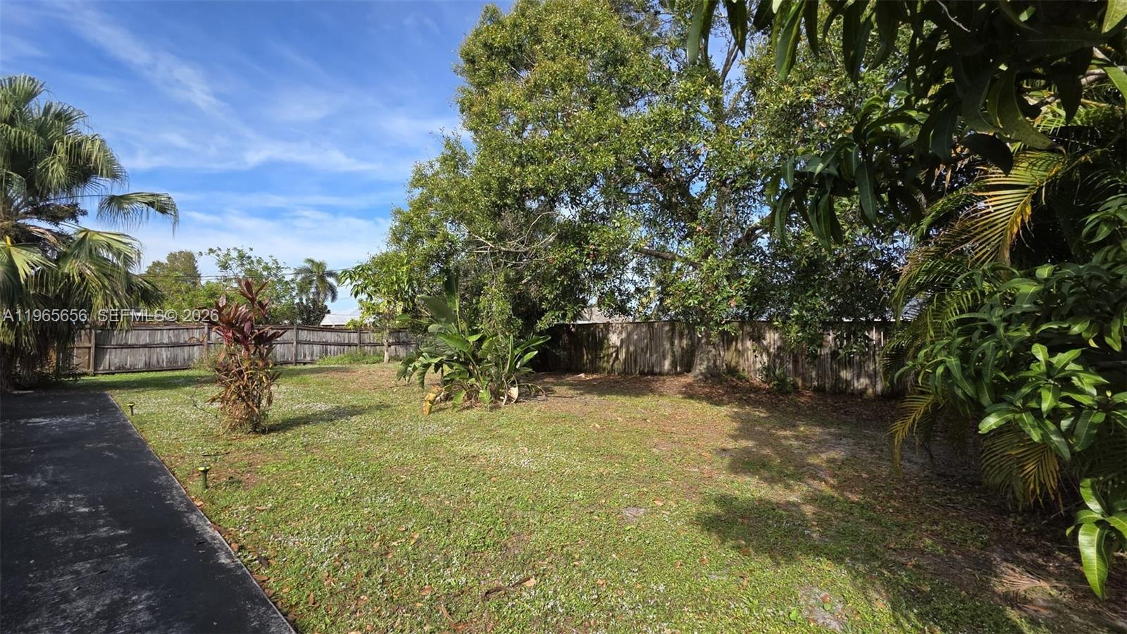 See details 825 4 / 2 2340 sq. ft. $ 2026-02-14 0 Photo