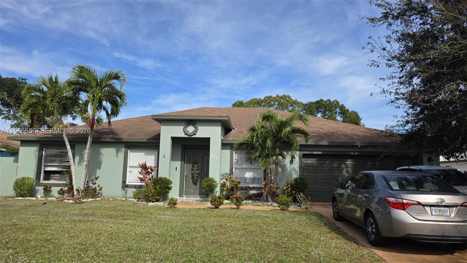 See details 825 4 / 2 2340 sq. ft. $ 2026-02-14 0 Photo