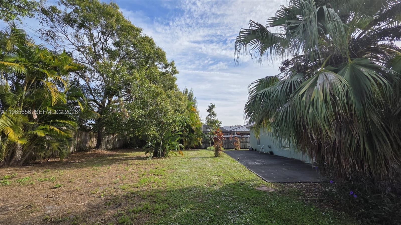 See details 825 4 / 2 2340 sq. ft. $ 2026-02-14 0 Photo