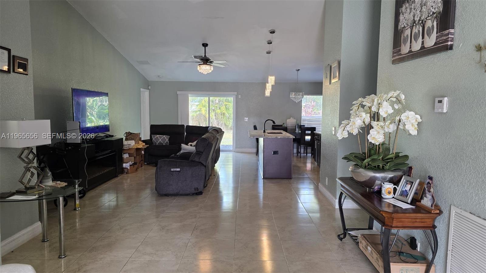 See details 825 4 / 2 2340 sq. ft. $ 2026-02-14 0 Photo