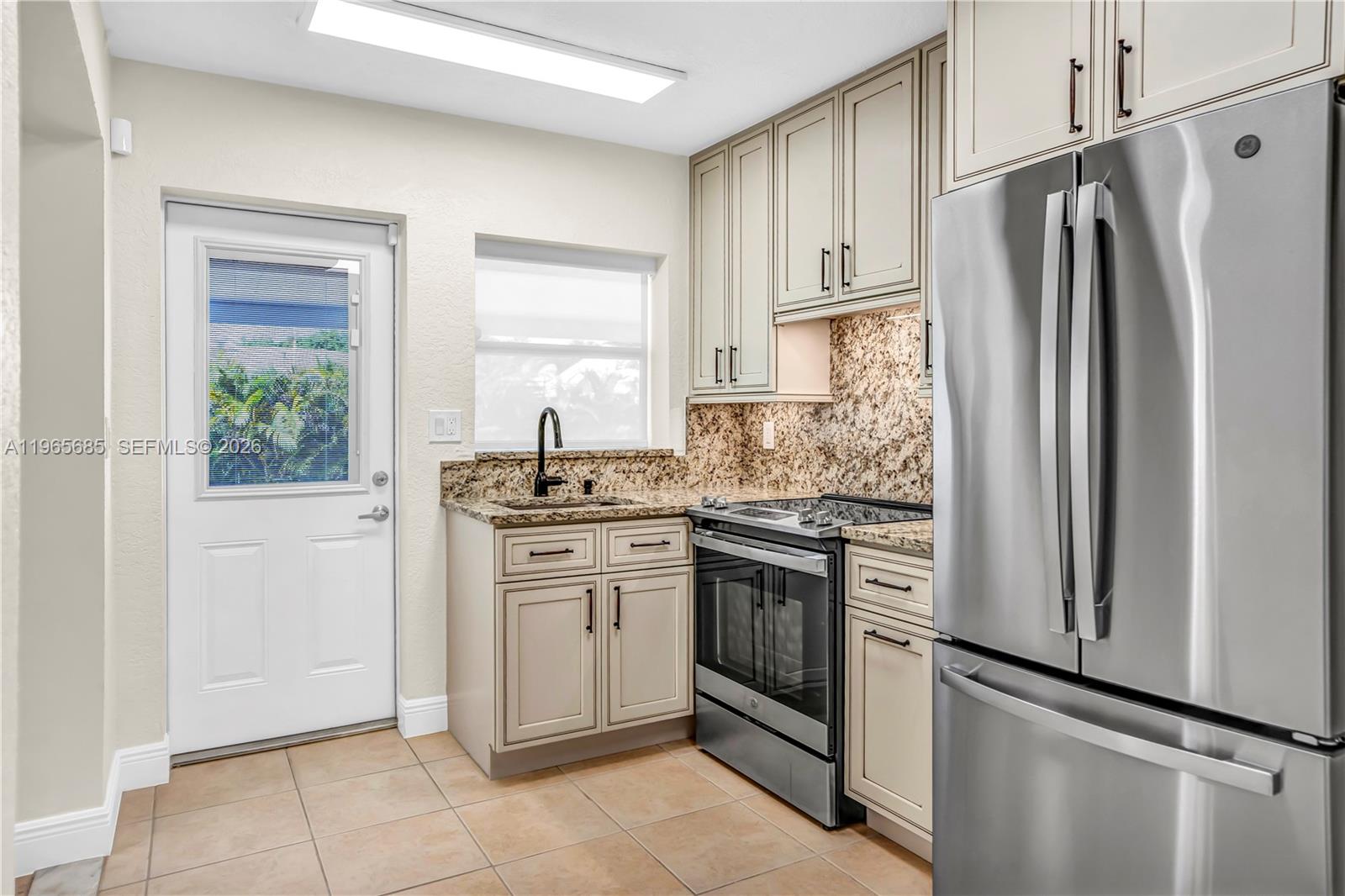 Ver detalles / sq. ft. $ 2026-02-14 0 foto