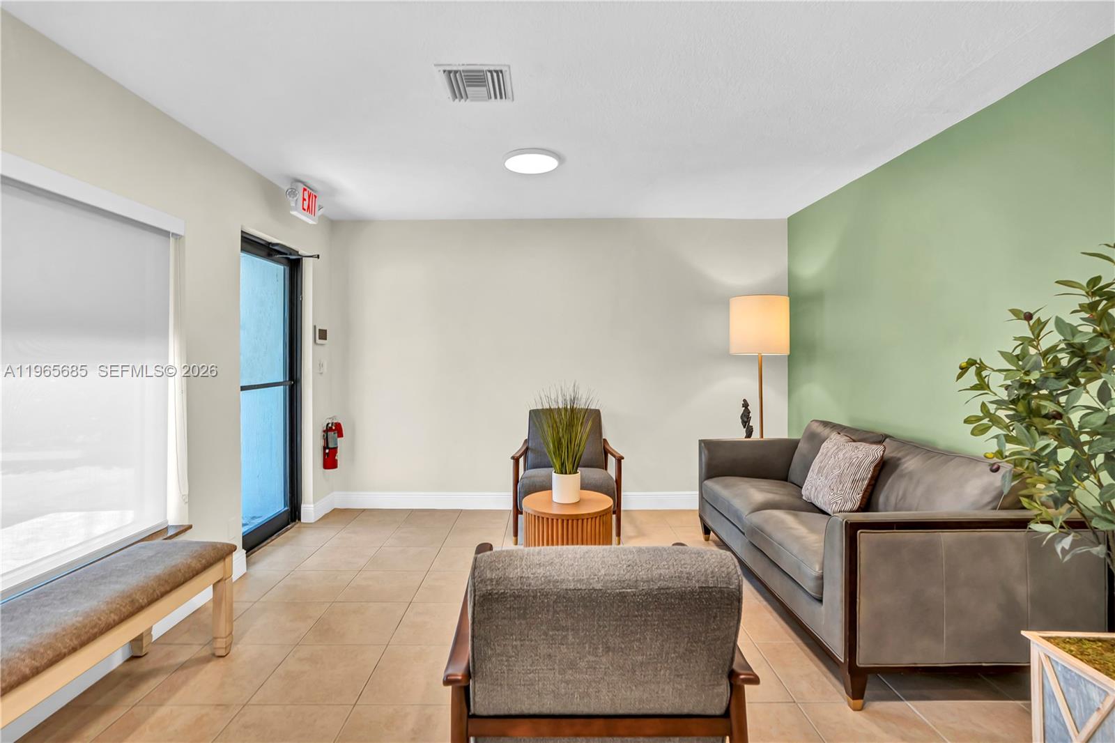 Ver detalles / sq. ft. $ 2026-02-14 0 foto