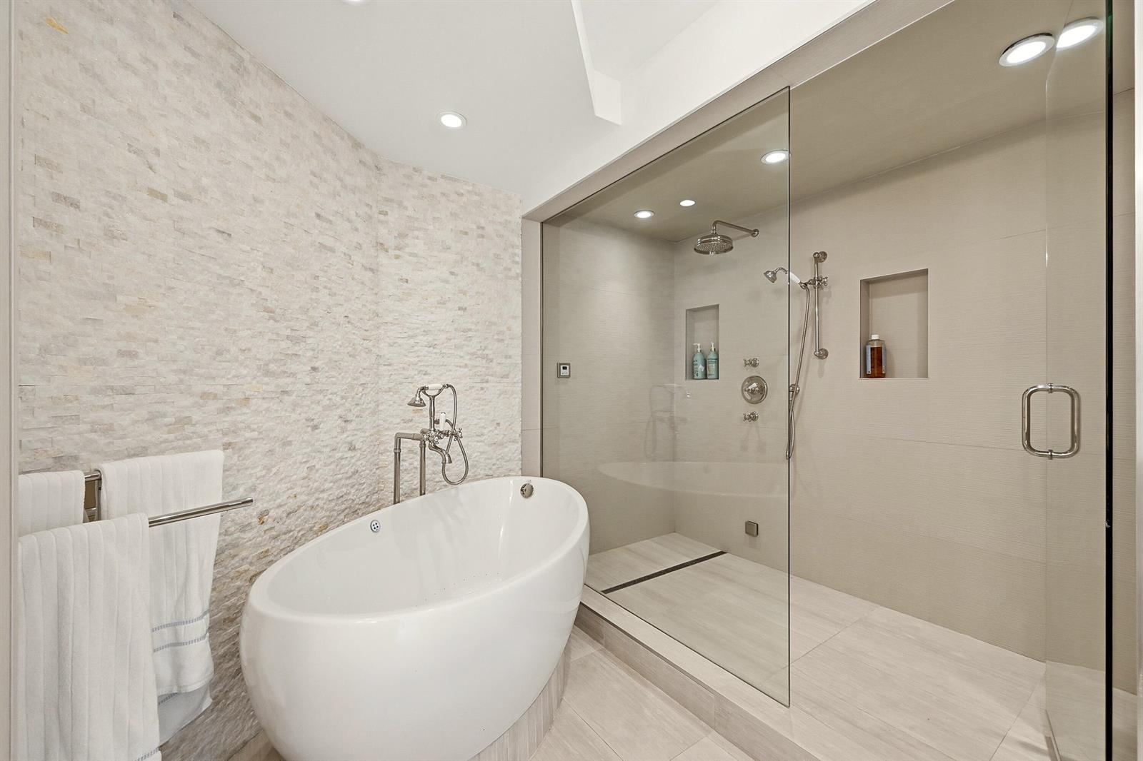 Photo of 6051 Ocean #1101, Hollywood, Florida, 33019 - 29_032_stl_0764