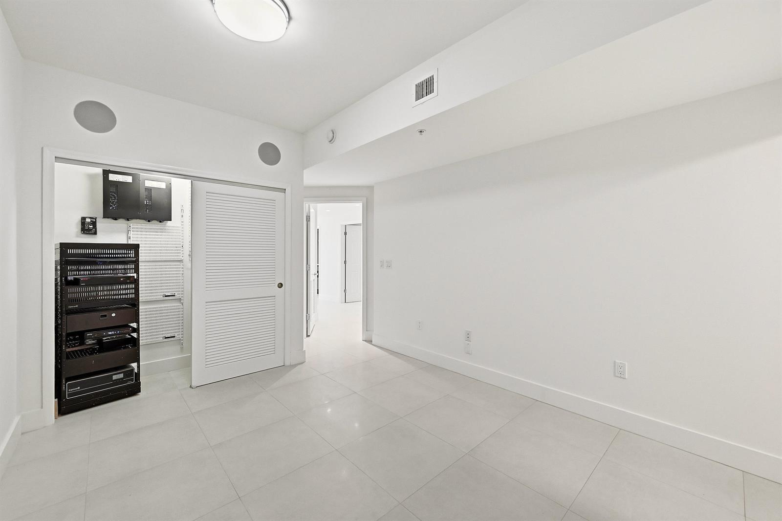 Photo of 6051 Ocean #1101, Hollywood, Florida, 33019 - 31_023_stl_0774