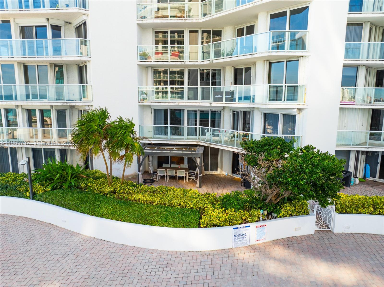 Photo of 16445 Collins Ave  #425, Sunny Isles Beach, Florida, 33160 - 