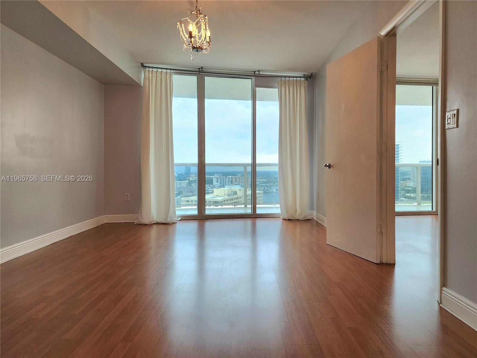 2406 2 / 1 1086 sq. ft. $ 2026-04-30 0 foto