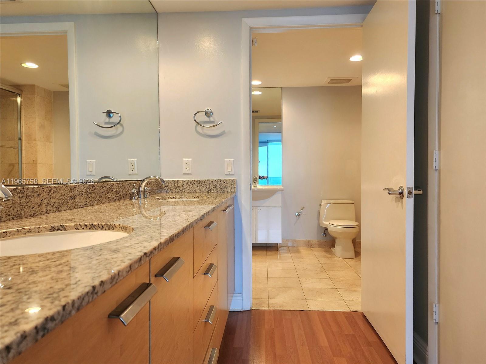 2406 2 / 1 1086 sq. ft. $ 2026-04-30 0 foto