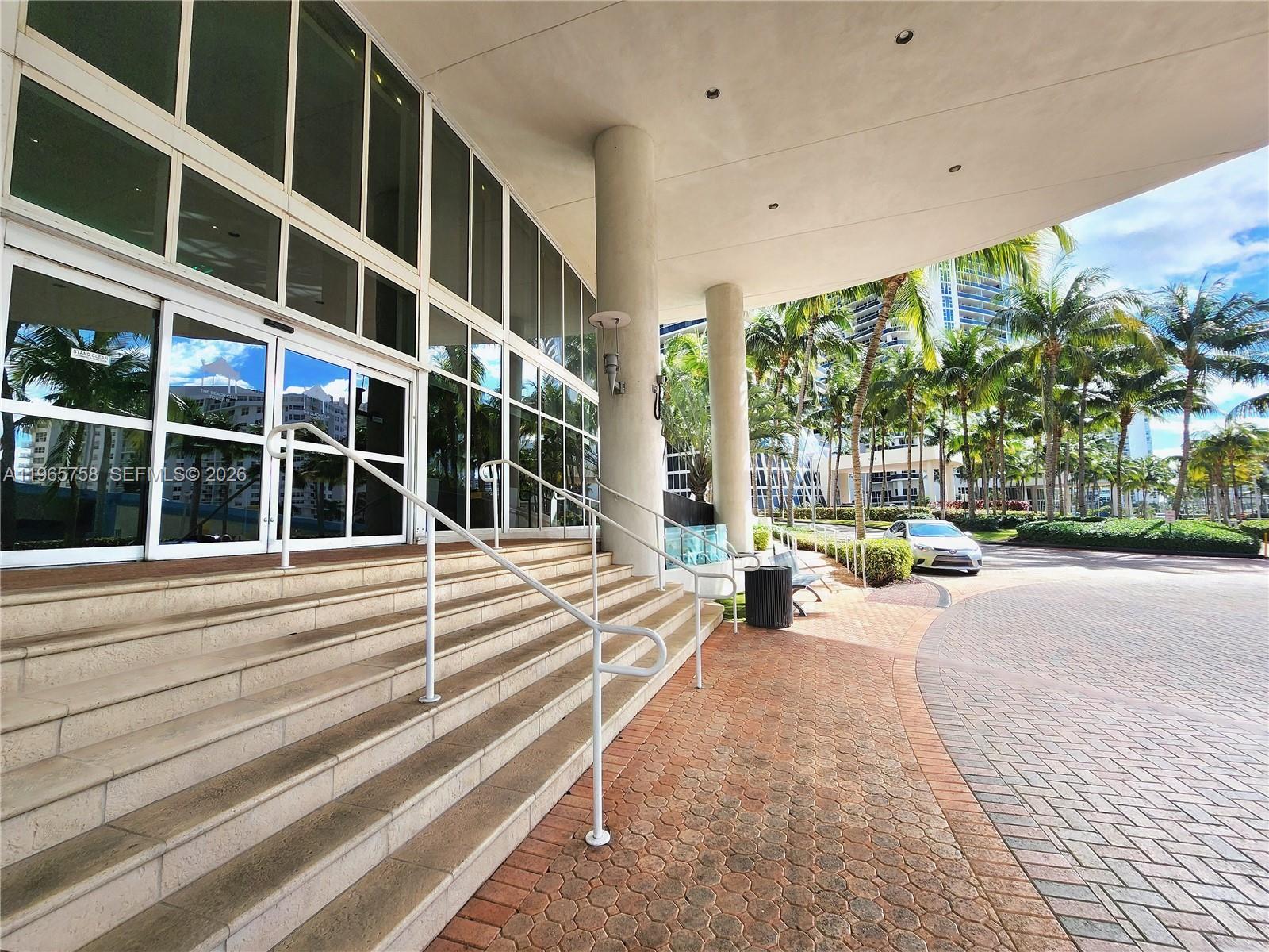 2406 2 / 1 1086 sq. ft. $ 2026-04-30 0 foto