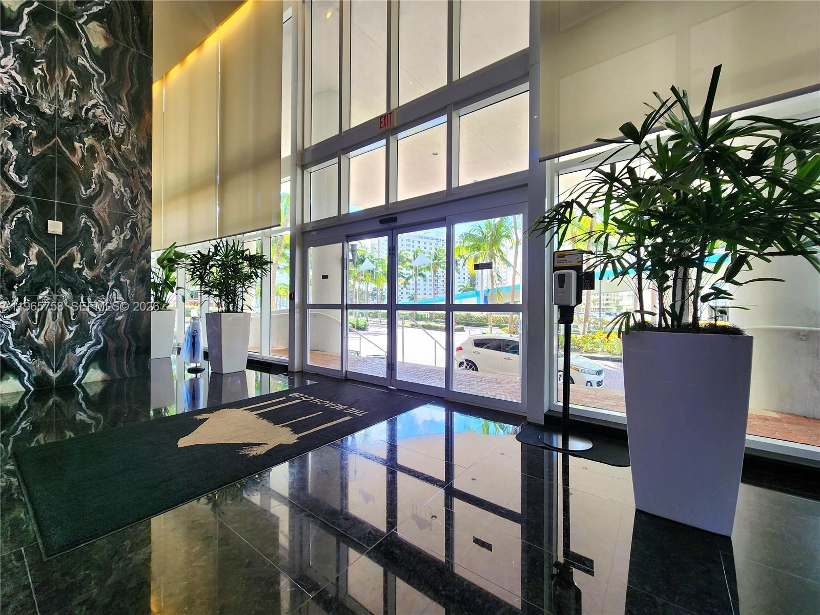 2406 2 / 1 1086 sq. ft. $ 2026-04-30 0 foto