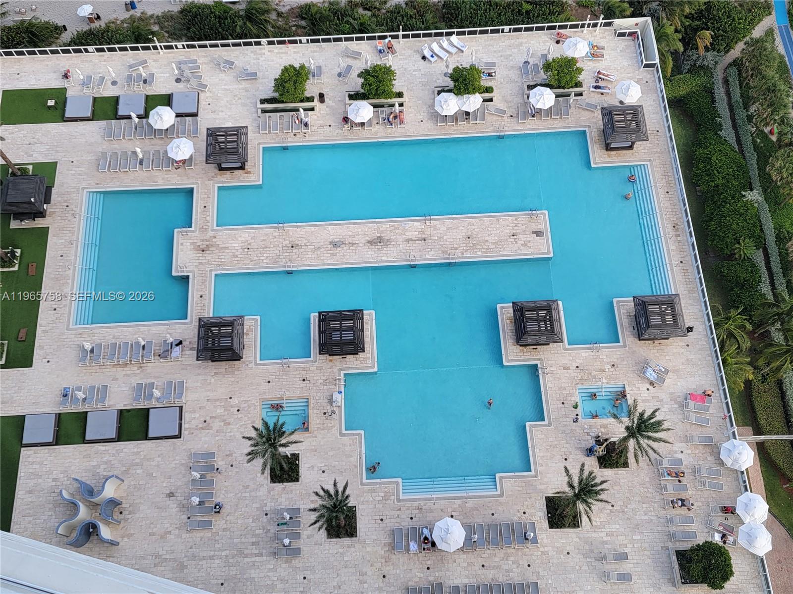 2406 2 / 1 1086 sq. ft. $ 2026-04-30 0 foto
