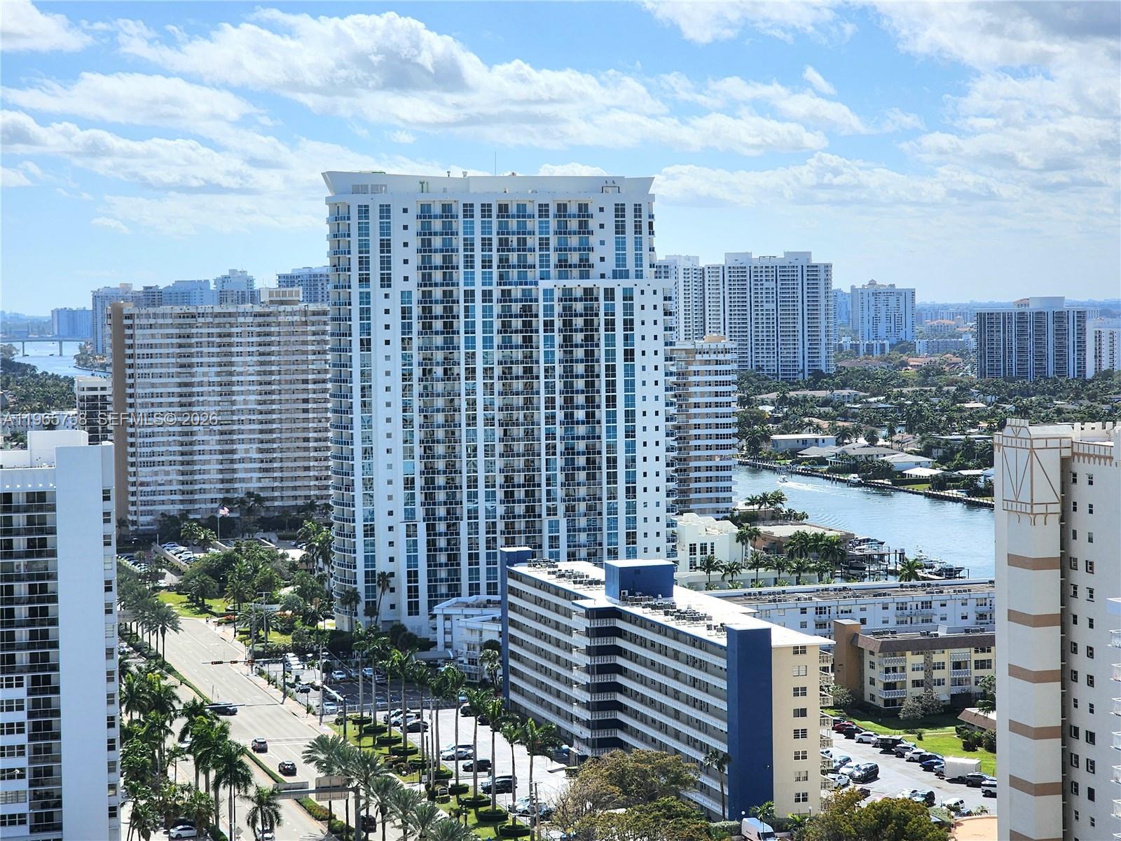 2406 2 / 1 1086 sq. ft. $ 2026-04-30 0 foto