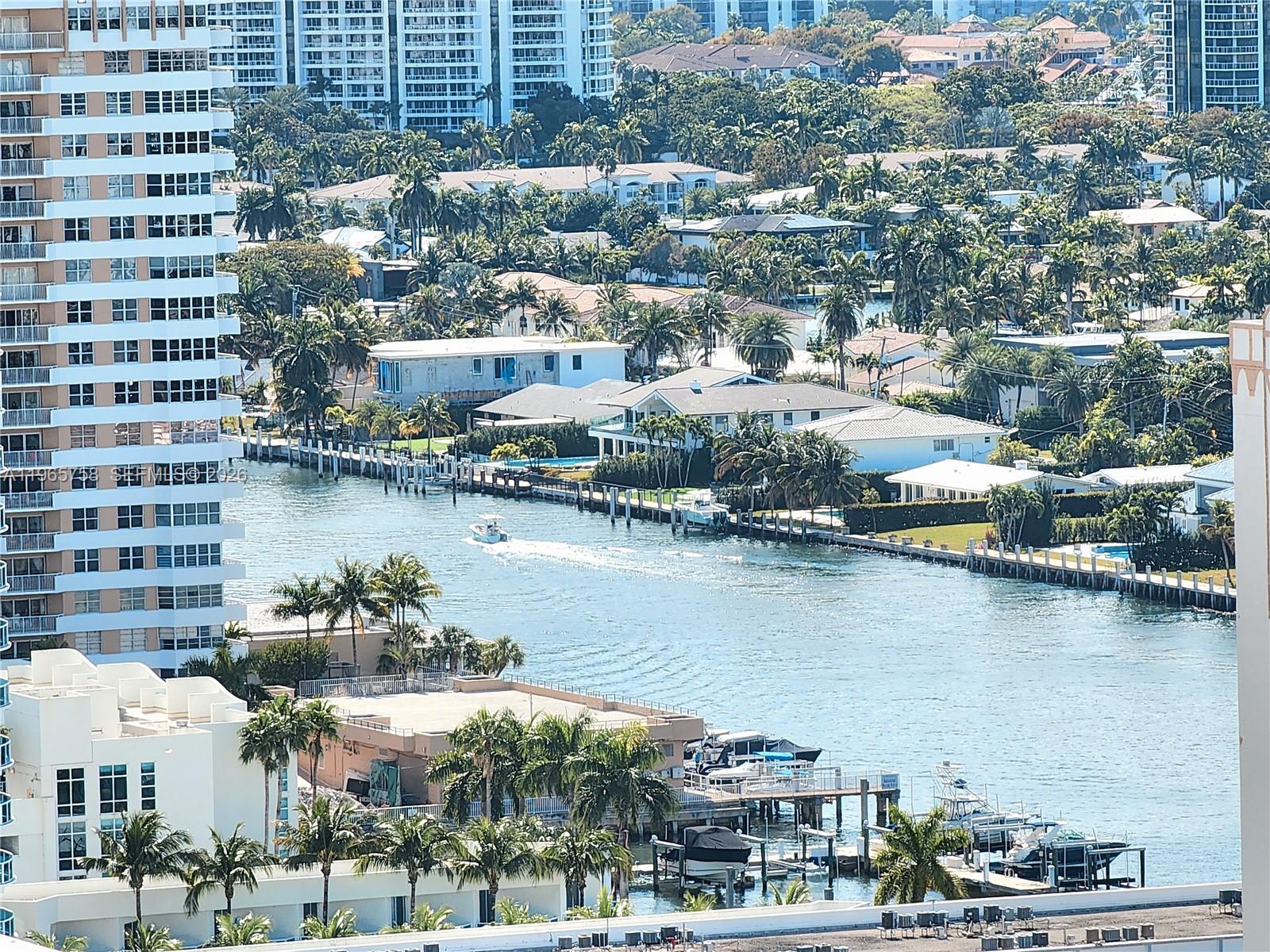 2406 2 / 1 1086 sq. ft. $ 2026-04-30 0 foto