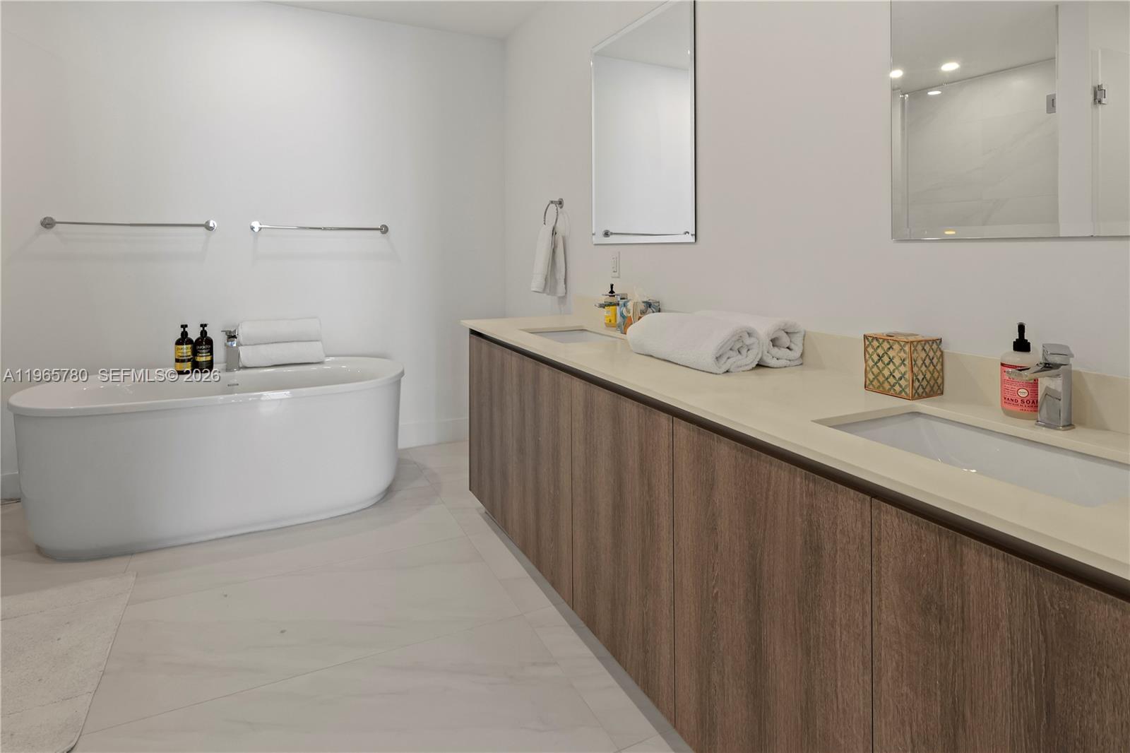 See details 1205 2 / 3 1672 sq. ft. $ 2026-02-28 0 Photo