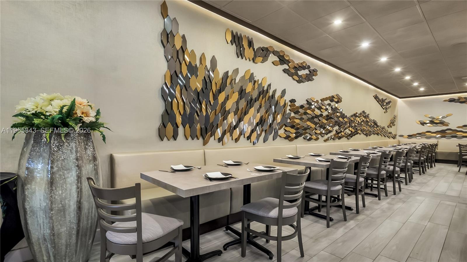 Подробнее / кв.футов $ 2026-02-15 0 Фото