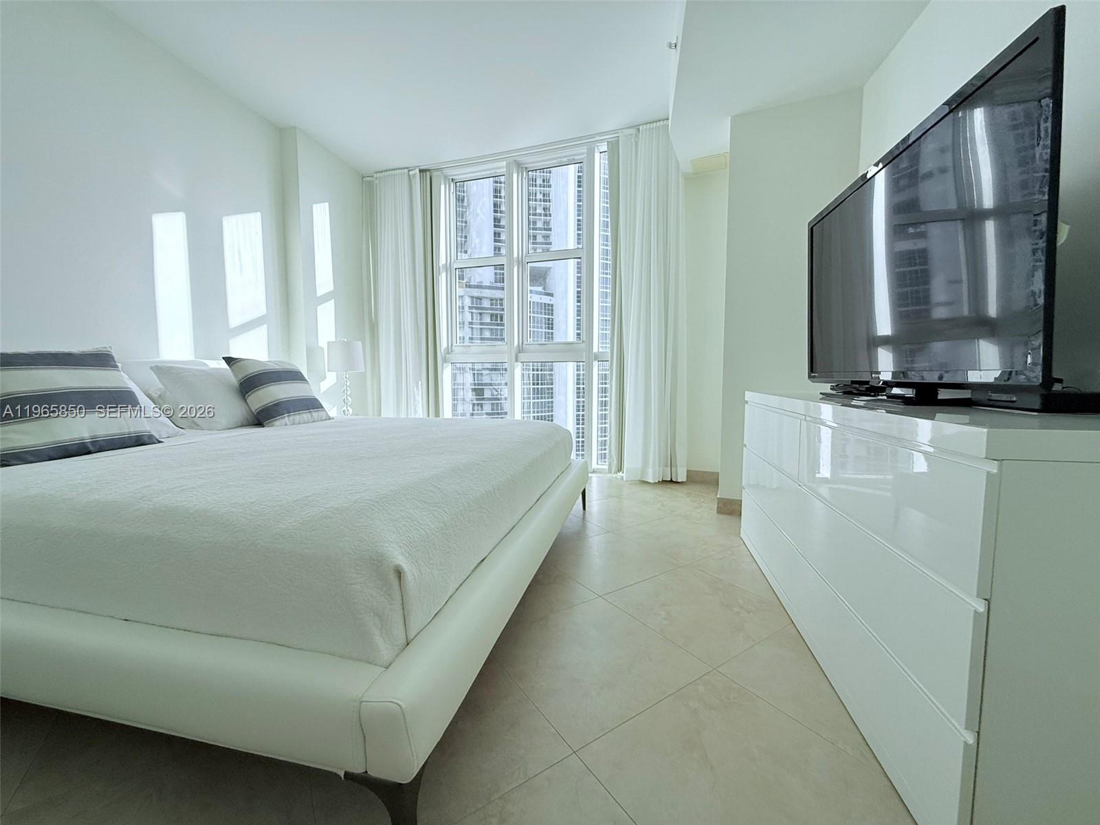 1501A 2 / 2 1289 sq. ft. $ 2026-02-15 0 foto