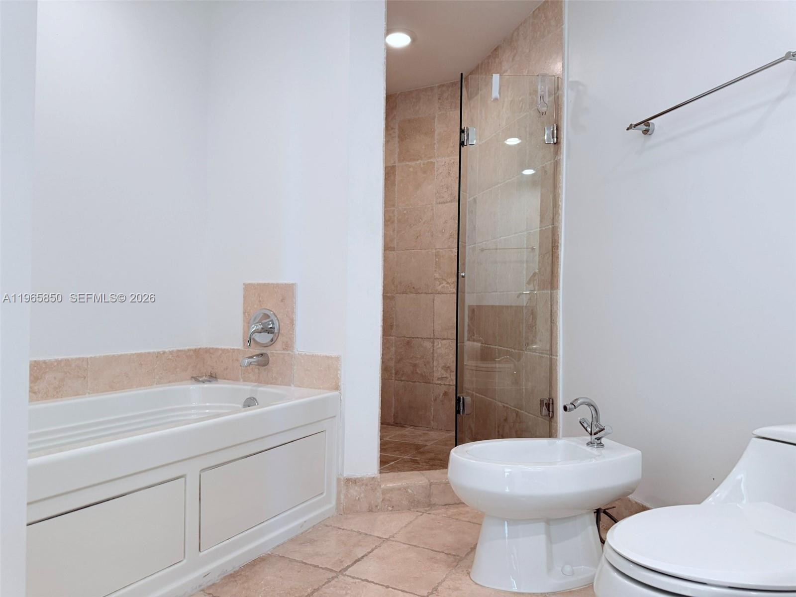 1501A 2 / 2 1289 sq. ft. $ 2026-02-15 0 foto