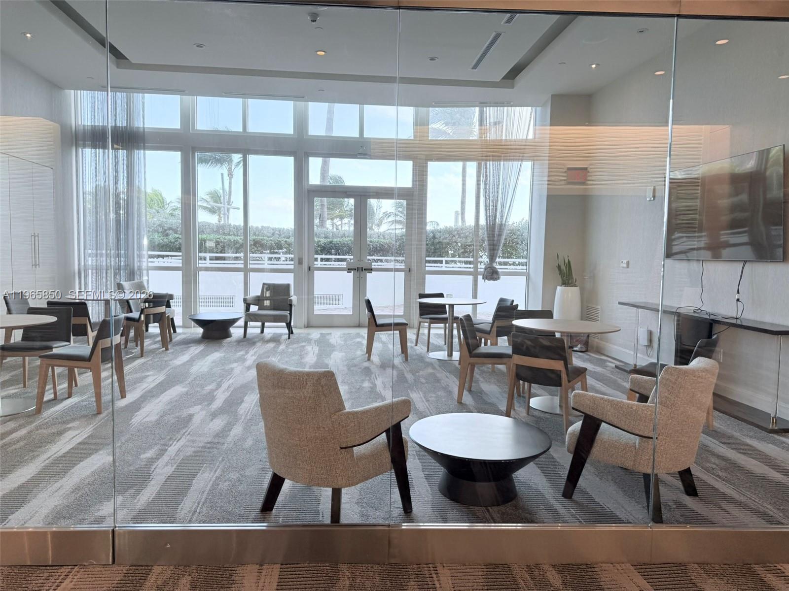 1501A 2 / 2 1289 sq. ft. $ 2026-02-15 0 foto