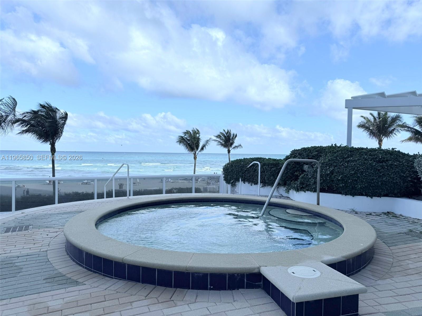 1501A 2 / 2 1289 sq. ft. $ 2026-02-15 0 foto