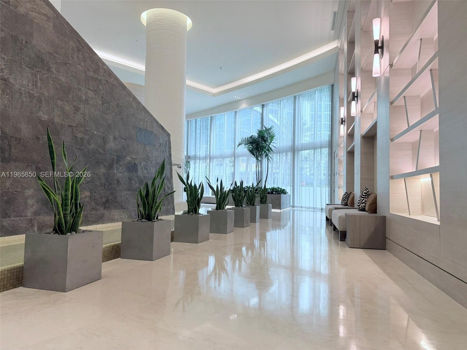 1501A 2 / 2 1289 sq. ft. $ 2026-02-15 0 foto