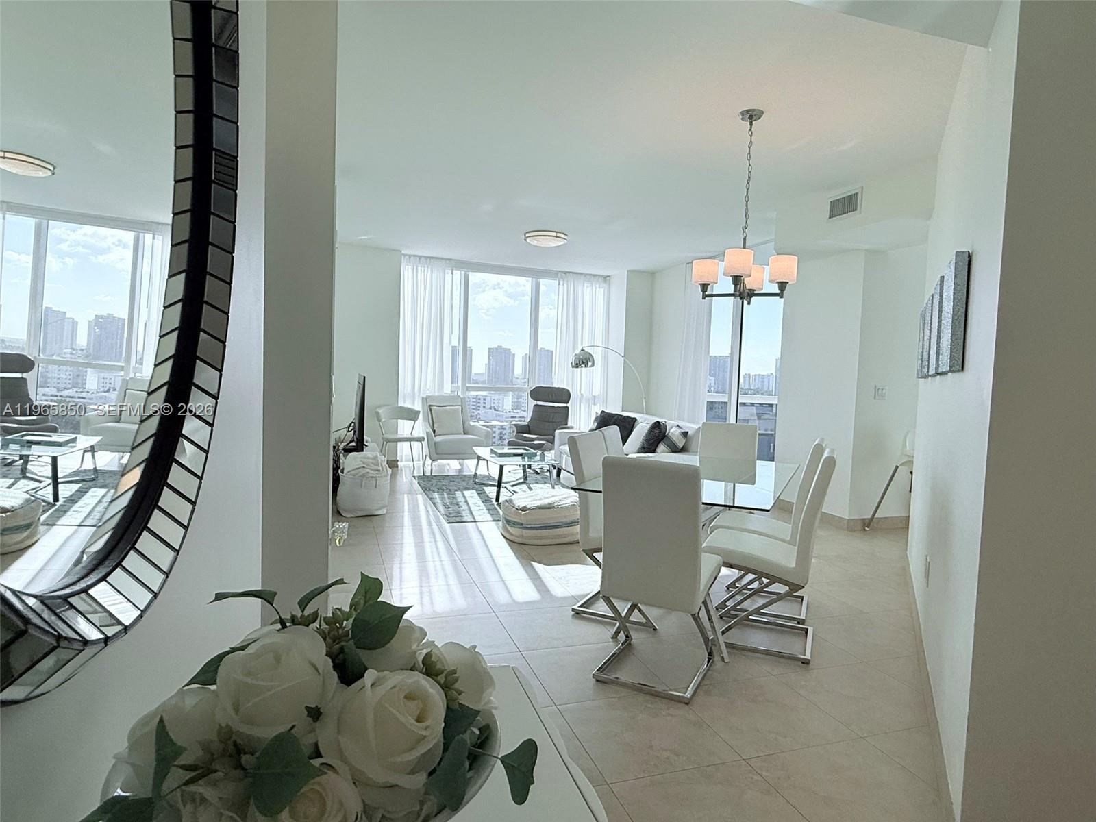 1501A 2 / 2 1289 sq. ft. $ 2026-02-15 0 foto