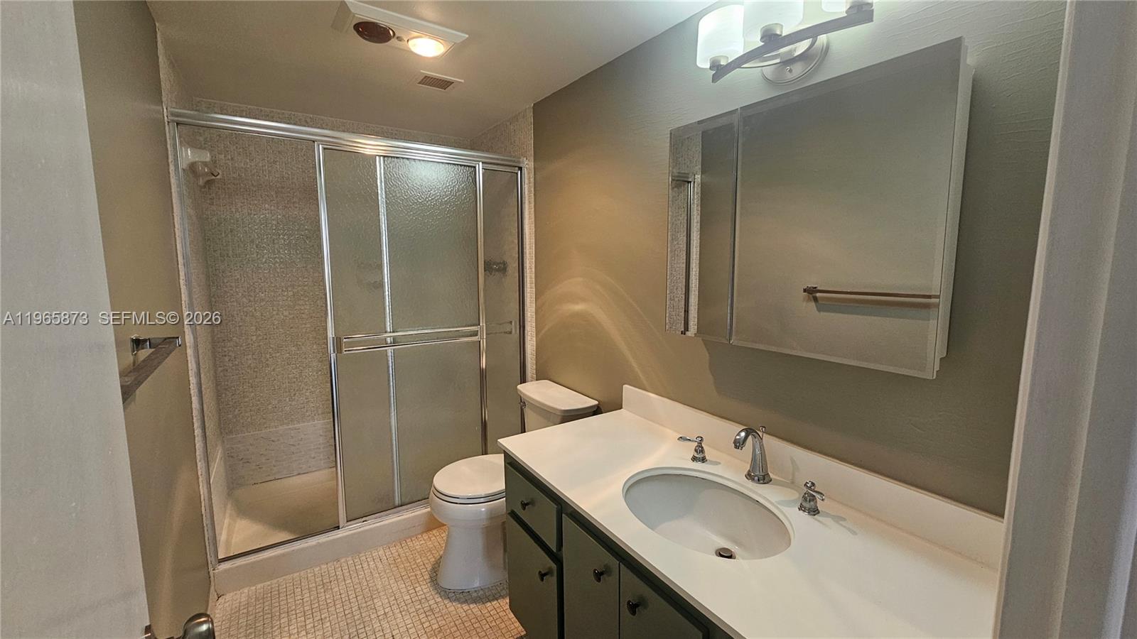 See details 22G 2 / 2 1240 sq. ft. $ 2026-02-15 0 Photo