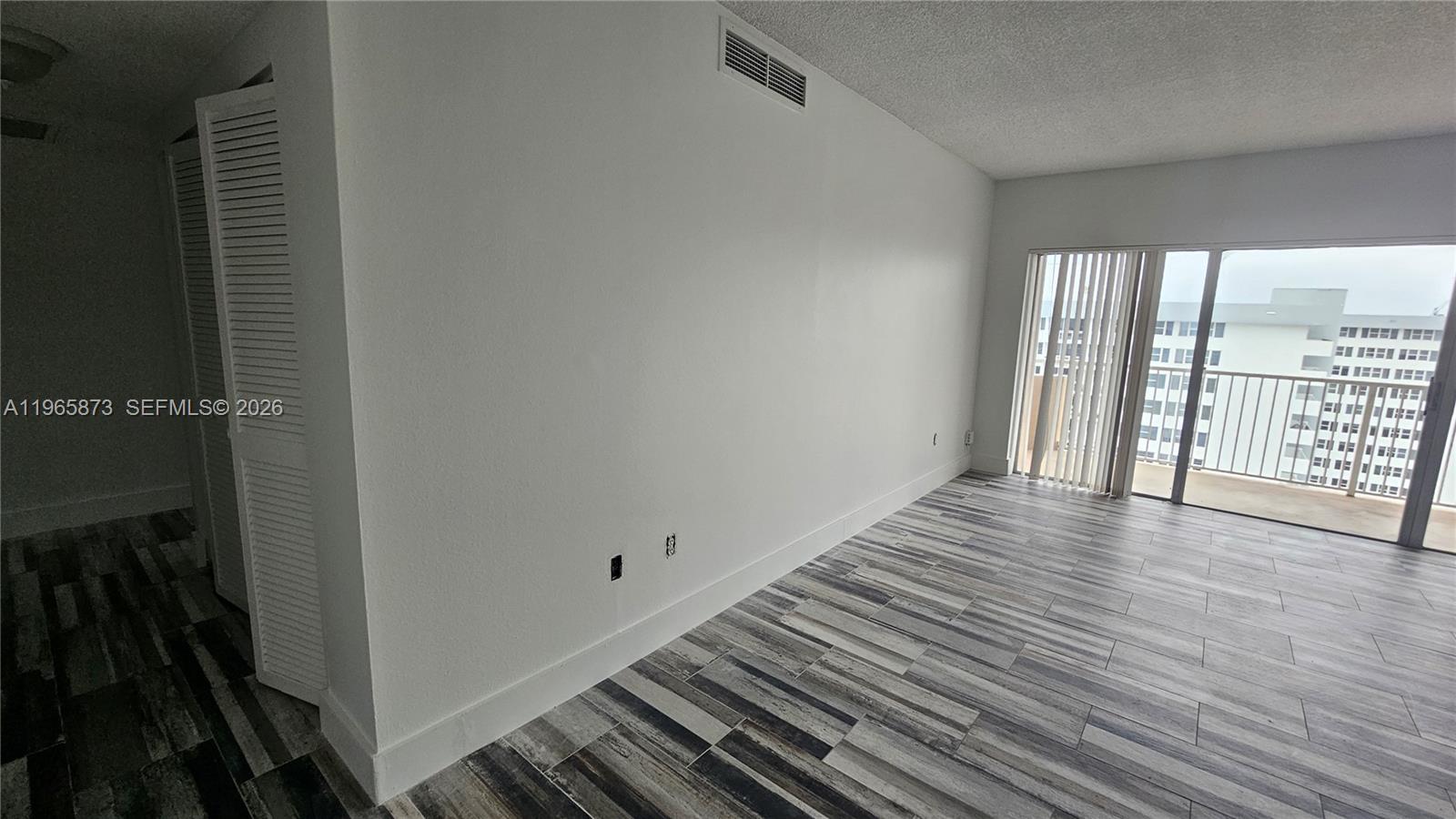 See details 22G 2 / 2 1240 sq. ft. $ 2026-02-15 0 Photo