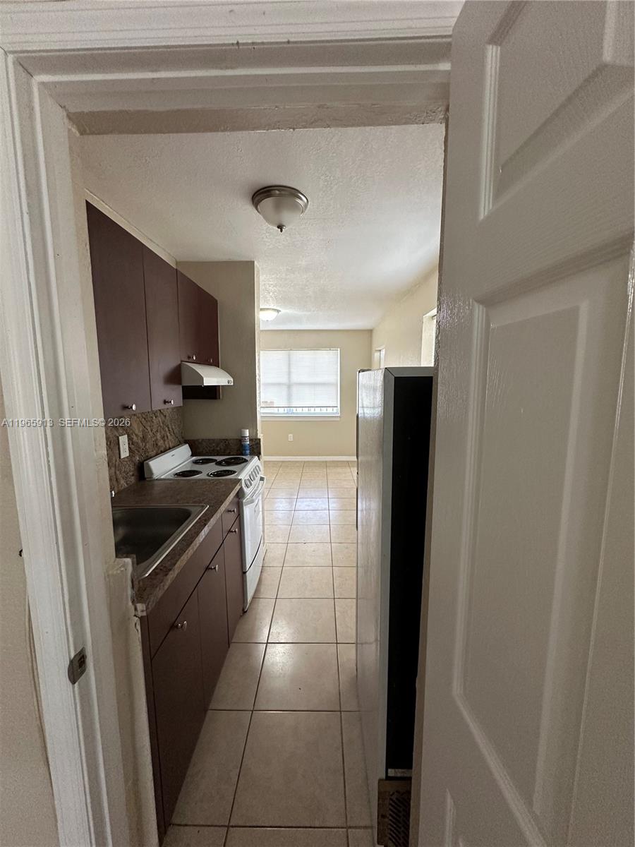   /  720 кв.футов $ 2026-02-15 0 Фото