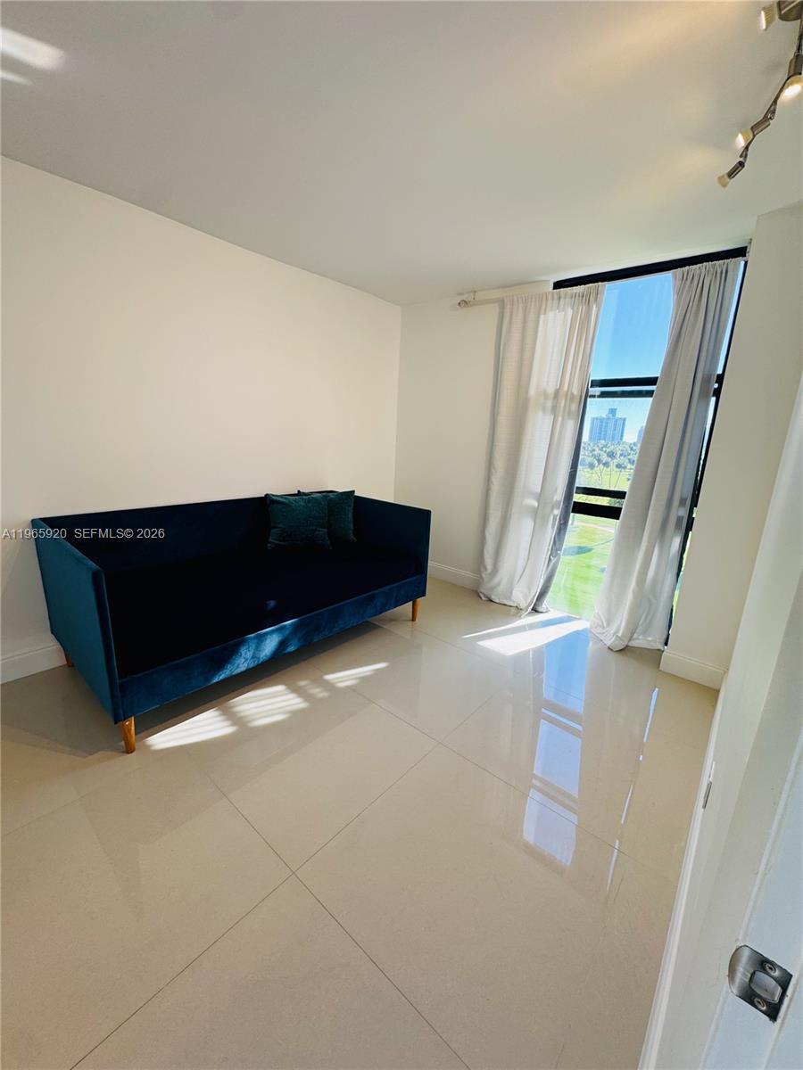 Photo of 20335 Country Club Dr  #608, Aventura, Florida, 33180 - 