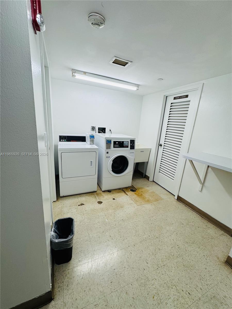 Photo of 20335 Country Club Dr  #608, Aventura, Florida, 33180 - 