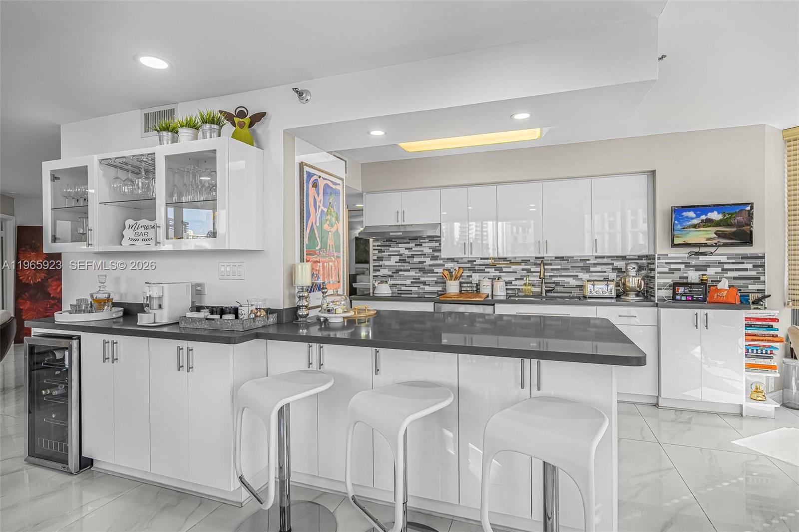 Photo of 3500 Mystic Pointe Dr  #604, Aventura, Florida, 33180 - 