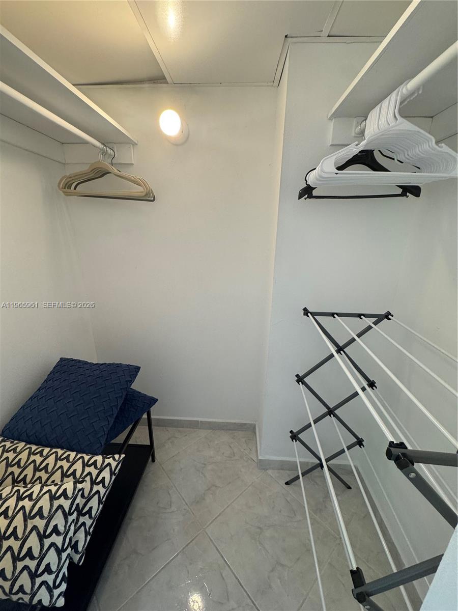 Подробнее 1908 2 / 2 1220 кв.футов $ 2026-02-24 0 Фото